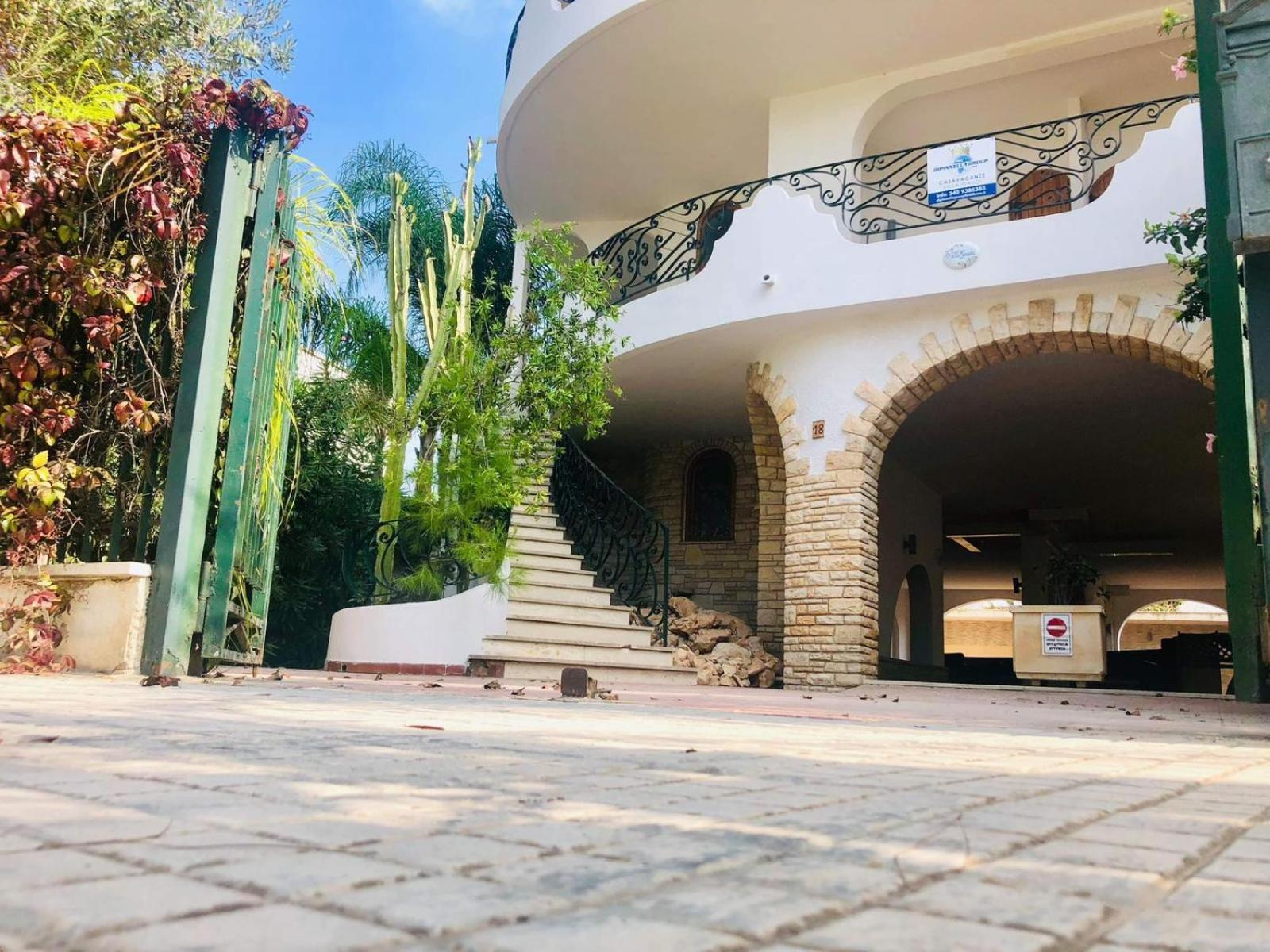 Villa Gaudi Сант'Ізідоро Екстер'єр фото